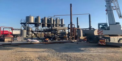 CQMQ-DD series is suitable for used engine oil, motor oil, heavy fuel, bunker oil, oil sludge, kinds of lubricant oil and other oil to clean diesel. After our machine's recycling, then the waste oil can be changed into clean diesel oil. Which can be used in ships, trucks, generators and so on directly